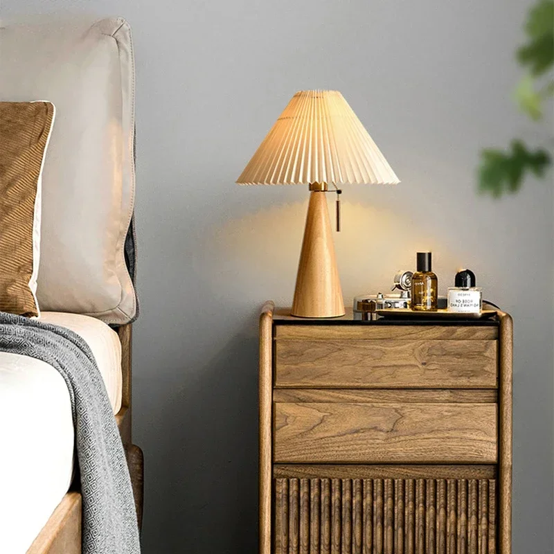 Lighting Decoration For Home - Retro-Plissee-Tischlampe, nordische Massivholzleuchten, zum Lesen im